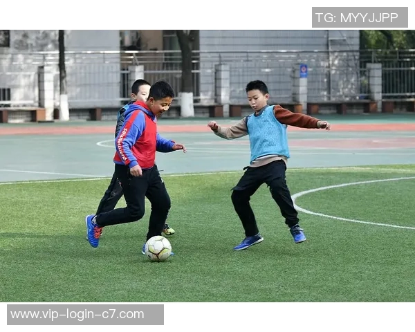 宜昌足球培训学校助力青少年成长打造足球梦想的摇篮与未来之路 宜昌足球培训学校助力青少年成长打造足球梦想的摇篮与未来之路